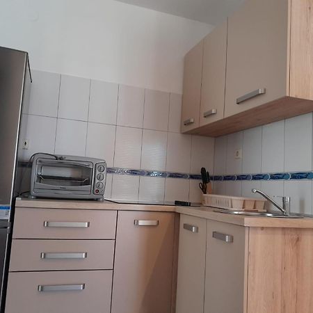 Sreca Apartment Near Beach With Bbq Бибине Екстериор снимка