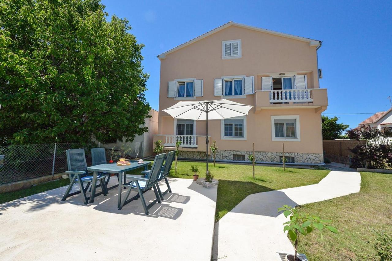 Sreca Apartment Near Beach With Bbq Бибине Екстериор снимка