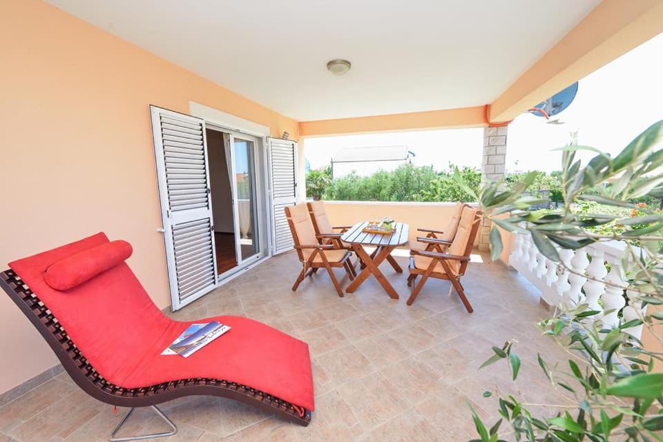 Sreca Apartment Near Beach With Bbq Бибине Екстериор снимка