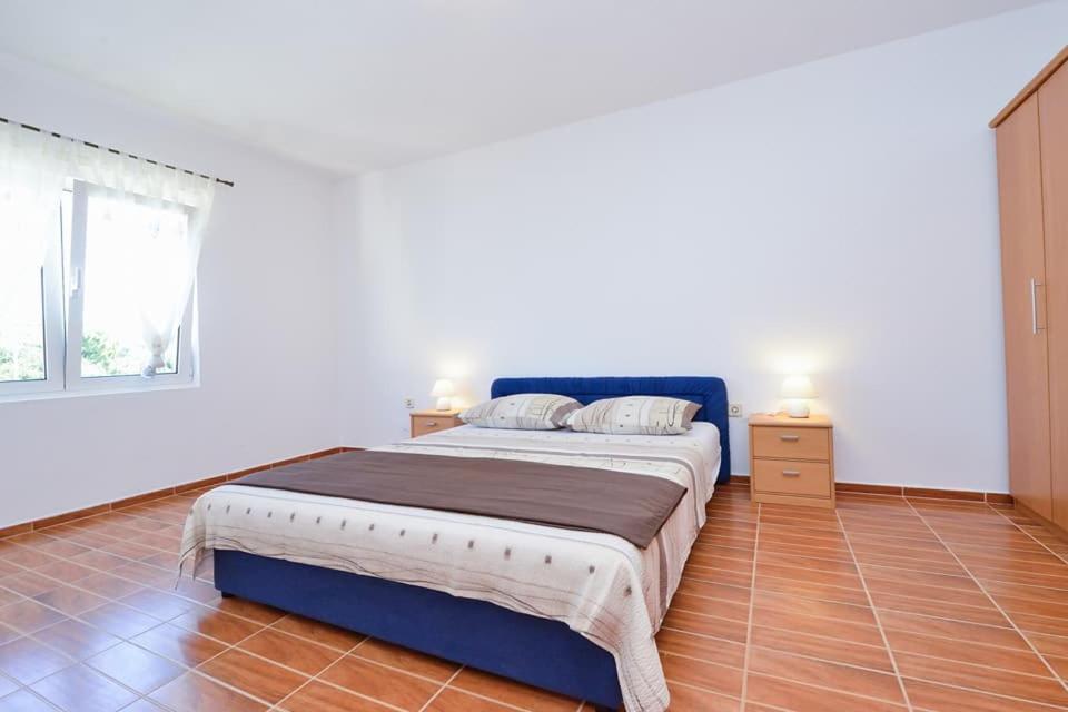 Sreca Apartment Near Beach With Bbq Бибине Екстериор снимка