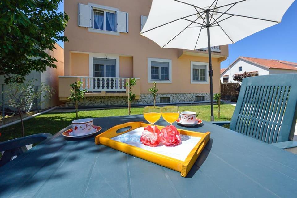 Sreca Apartment Near Beach With Bbq Бибине Екстериор снимка
