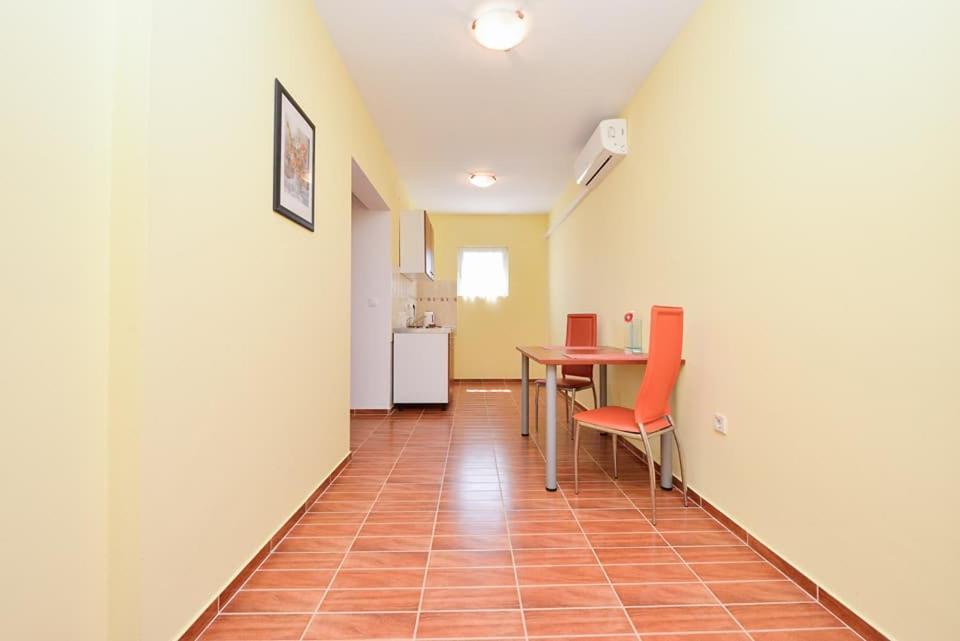Sreca Apartment Near Beach With Bbq Бибине Екстериор снимка