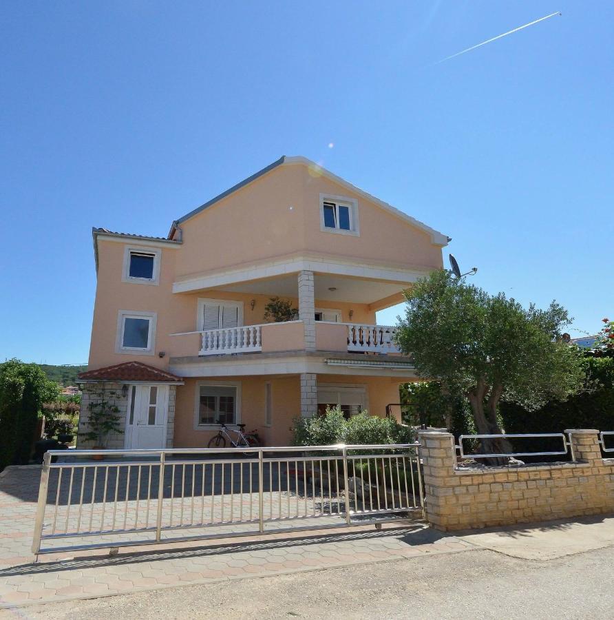 Sreca Apartment Near Beach With Bbq Бибине Екстериор снимка