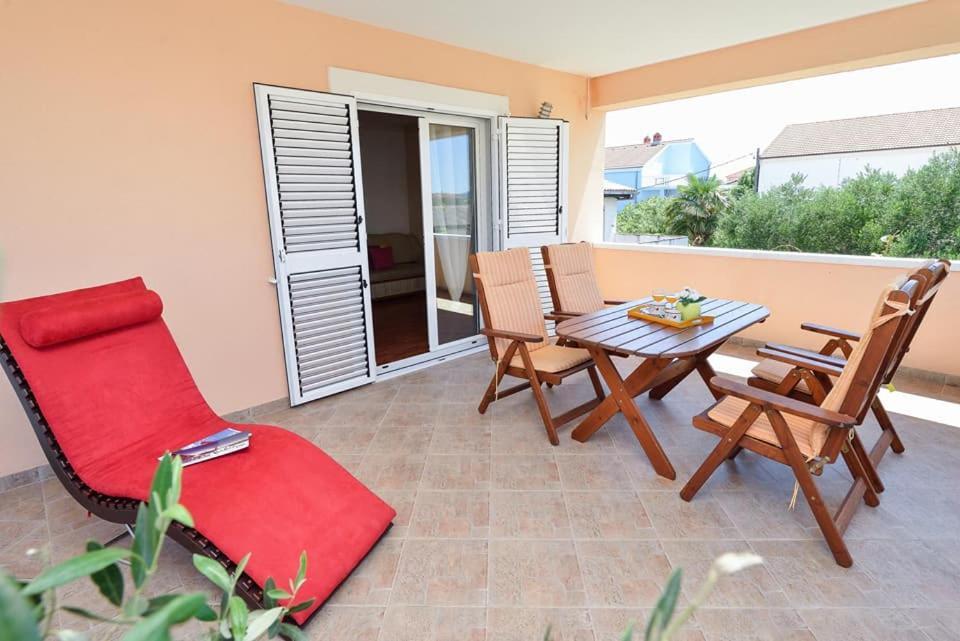 Sreca Apartment Near Beach With Bbq Бибине Екстериор снимка