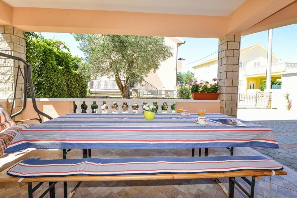 Sreca Apartment Near Beach With Bbq Бибине Екстериор снимка