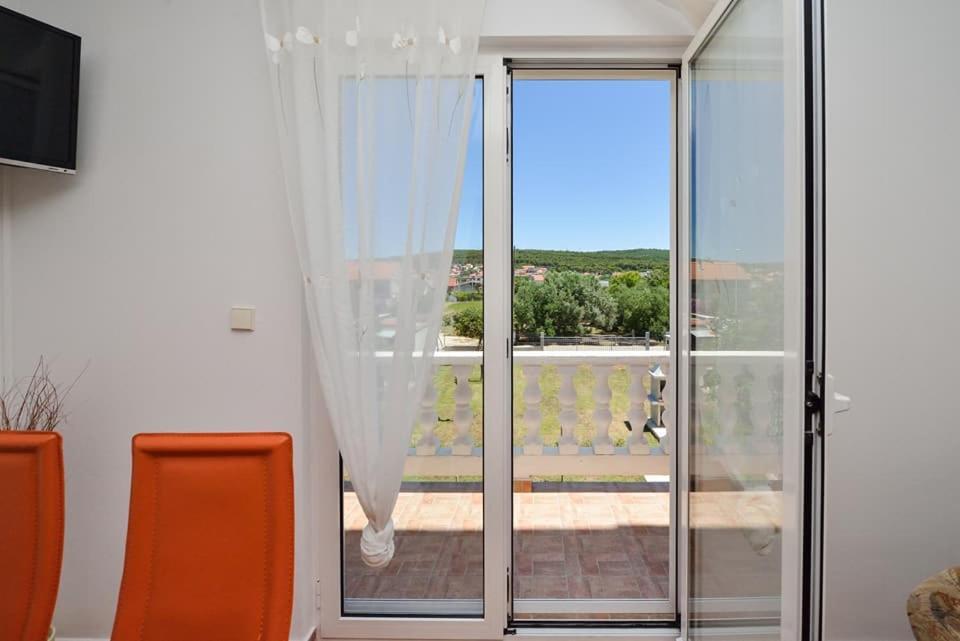 Sreca Apartment Near Beach With Bbq Бибине Екстериор снимка