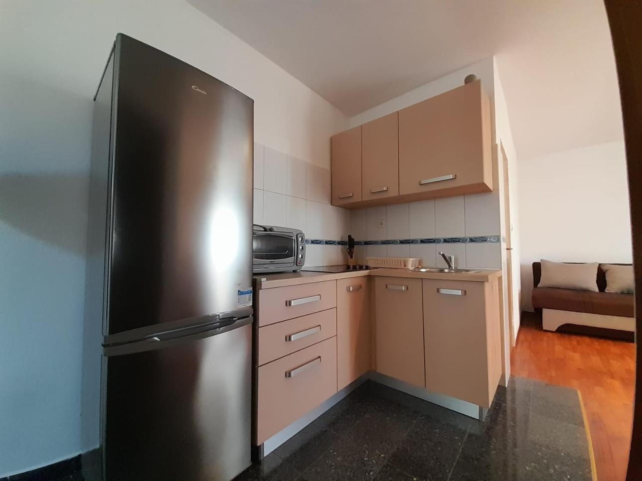 Sreca Apartment Near Beach With Bbq Бибине Стая снимка