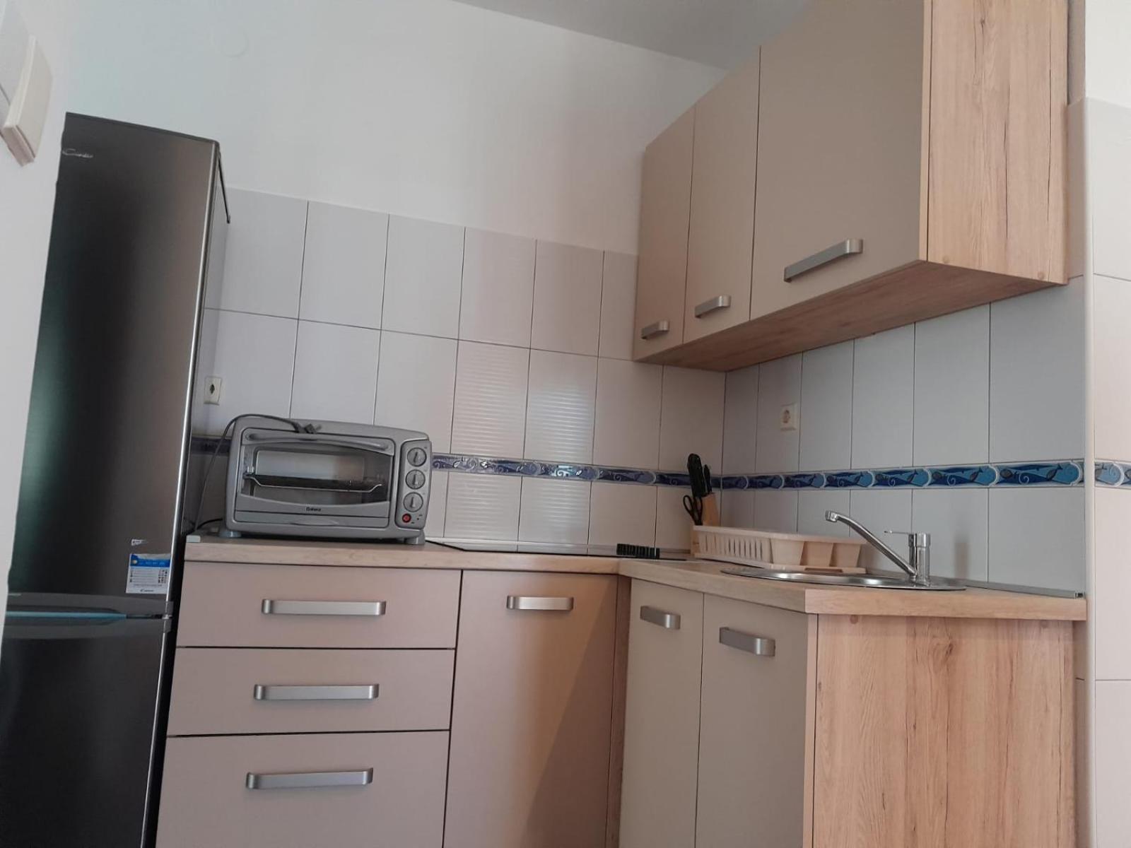 Sreca Apartment Near Beach With Bbq Бибине Екстериор снимка